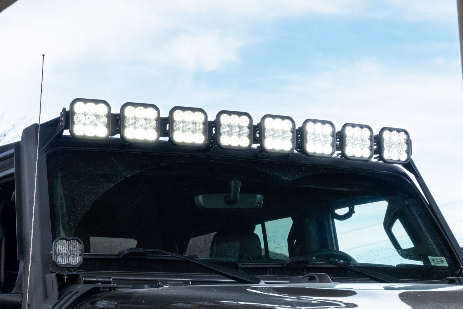 Jeep JL Wrangler/ Gladiator SS5 CrossLink Windshield Lightbar Kit-3